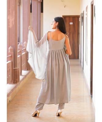 grey cotton stitched  kurta  &   dupatta  &   bottom 4