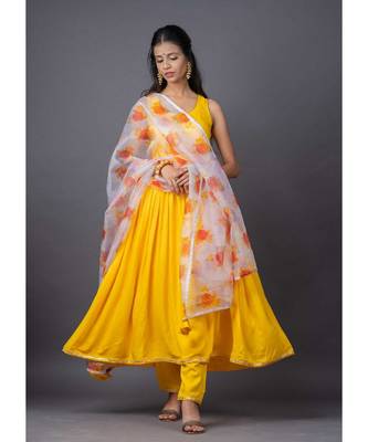 yellow cotton stitched  kurta  &   dupatta  &   bottom 4