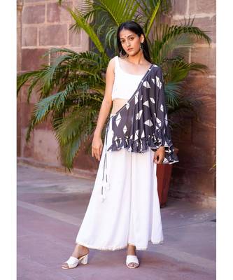 white cotton stitched   kurta  &   shrug  &   bottom 4