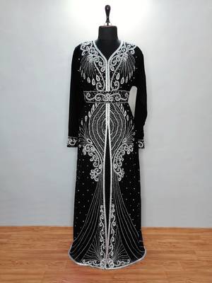 Black Moroccan Kaftan With Sun-proof hijab 1