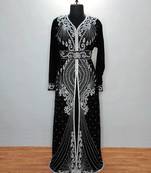 Black luxurious Moroccan Kaftan With Sun-proof hijab.