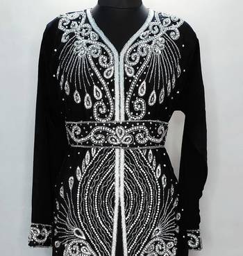 Black Moroccan Kaftan With Sun-proof hijab 2