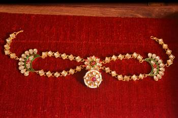 Red pearl Mathapati maang tikka with Pearl Chain for Women 1