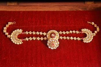 Red pearl Mathapati maang tikka with Pearl Chain for Women 3