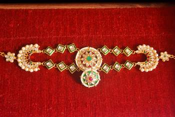 Red pearl Mathapati maang tikka with Pearl Chain for Women 2