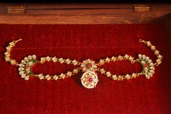 Red pearl Mathapati maang tikka with Pearl Chain for Women 1