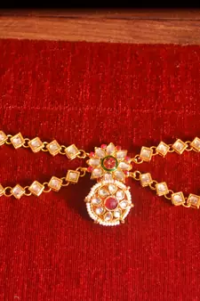 Red pearl Mathapati maang tikka with Pearl Chain for Women
