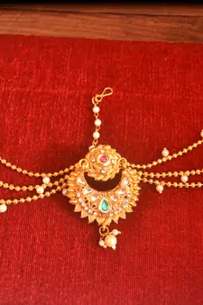  Red pearl mathapati maang tikka with pearl chain for women