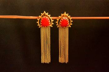 Gold onyx Stone Long Chain danglers-drops Srud Earrings 1
