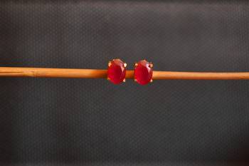 Gold onyx studs 3