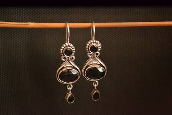 Black onyx stone danglers-drops earrings 2