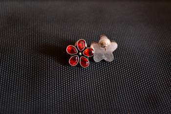 Maroon onyx studs 2