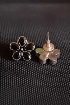 Black onyx studs