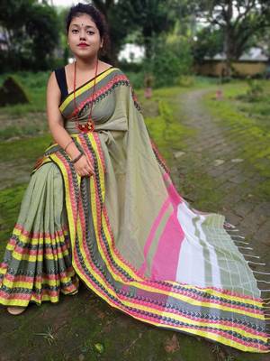 Exclusive Khadi Cotton Handloom Jamdani Broad Border Striped Pallu 3