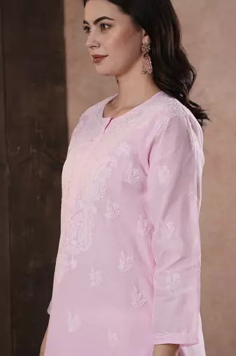 Hand Embroidered Pink Cotton Lucknow Chikankari Women Kurta