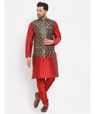 Men Red & Green Kurta with Churidar & Printed Nehru Jacket 1