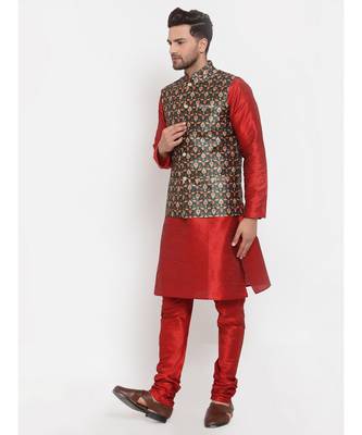 Men Red & Green Kurta with Churidar & Printed Nehru Jacket 2