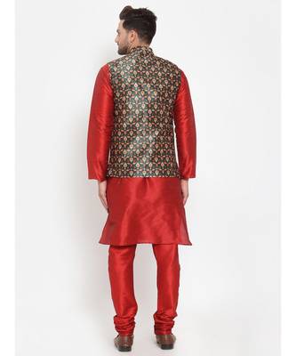 Men Red & Green Kurta with Churidar & Printed Nehru Jacket 4
