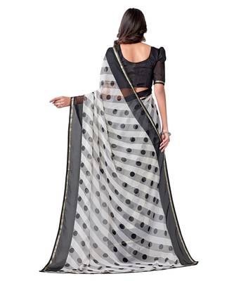 White printed chiffon saree with blouse 3