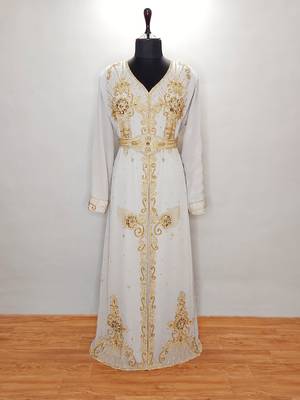 Gray Moroccan Kaftan With Sun-proof hijab 1