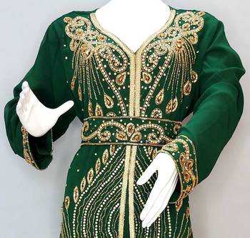 Dark Green Moroccan Kaftan With Sun-proof hijab 2