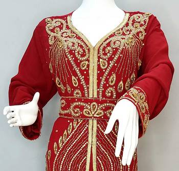 Maroon Moroccan Kaftan With Sun-proof hijab 2