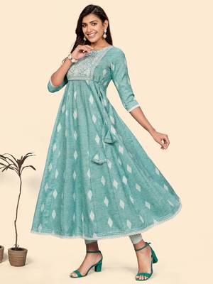 Vbuyz Women'S Embroidered Anarkali Cotton Blend Turquoise Stitched Kurta 5