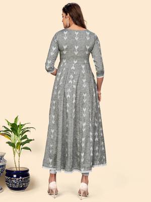 Vbuyz Women'S Embroidered Anarkali Cotton Blend Pista Stitched Kurta 4