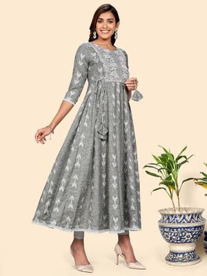 Vbuyz Women'S Embroidered Anarkali Cotton Blend Pista Stitched Kurta 6