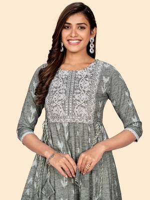 Vbuyz Women'S Embroidered Anarkali Cotton Blend Pista Stitched Kurta 7