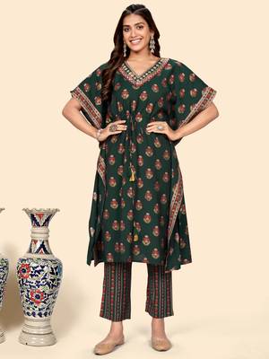 Vbuyz Women'S Embroidered & Mirror  Muslin Green Stitched Kaftan Kurta With Pant Set 3