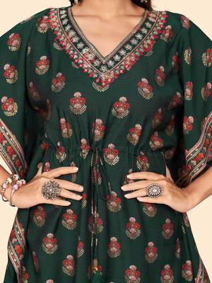 Vbuyz Women'S Embroidered & Mirror  Muslin Green Stitched Kaftan Kurta With Pant Set 8