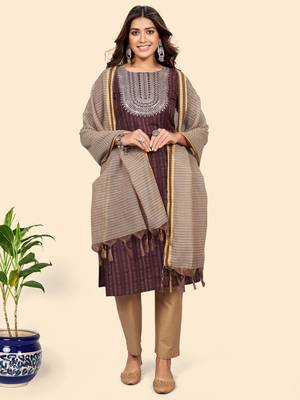 Vbuyz Women'S Embroidered & Sequience Straight Cotton Purple Stitched Kurta Pant With Dupatta 3