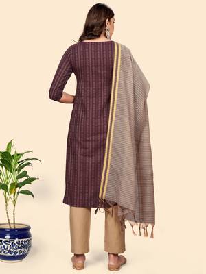 Vbuyz Women'S Embroidered & Sequience Straight Cotton Purple Stitched Kurta Pant With Dupatta 4