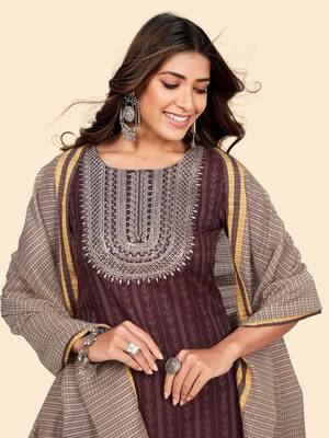 Vbuyz Women'S Embroidered & Sequience Straight Cotton Purple Stitched Kurta Pant With Dupatta 7