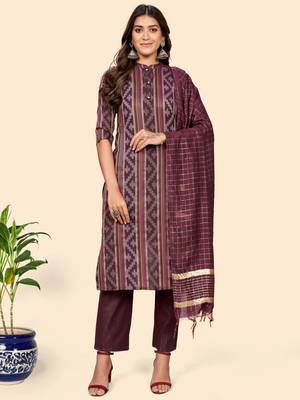 Vbuyz Women'S Print & Striped Straight Cotton Maroon Stitched Kurta Pant With Dupatta 1