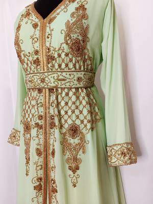 Light Green Moroccan Kaftan	With Sun-proof hijab 2