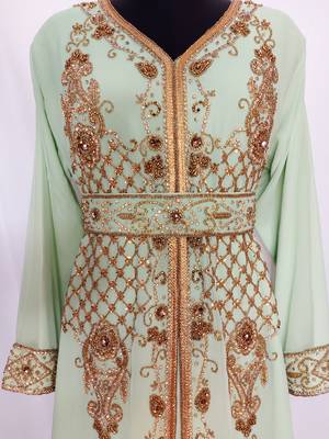 Light Green Moroccan Kaftan	With Sun-proof hijab 4