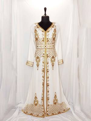 off white Moroccan Kaftan with Sun-proof hijab 1