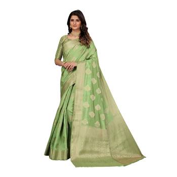 Green hand woven silk blend saree with blouse 1