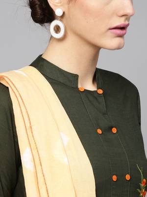 Green embroidered rayon kurta-suits 4