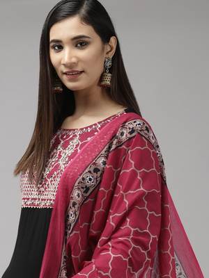 Black embroidered rayon kurta-suits 5