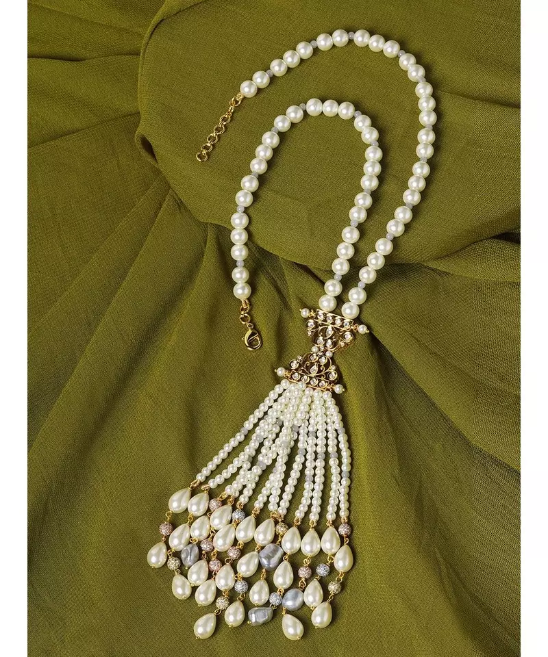 Distinctive White and Gold Necklace