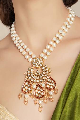 Rich Polki White and Gold Pearl Neckalce