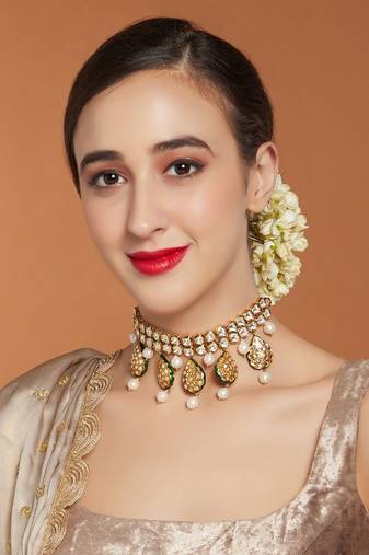 Meenakari Pan drop White and Gold Choker Necklace