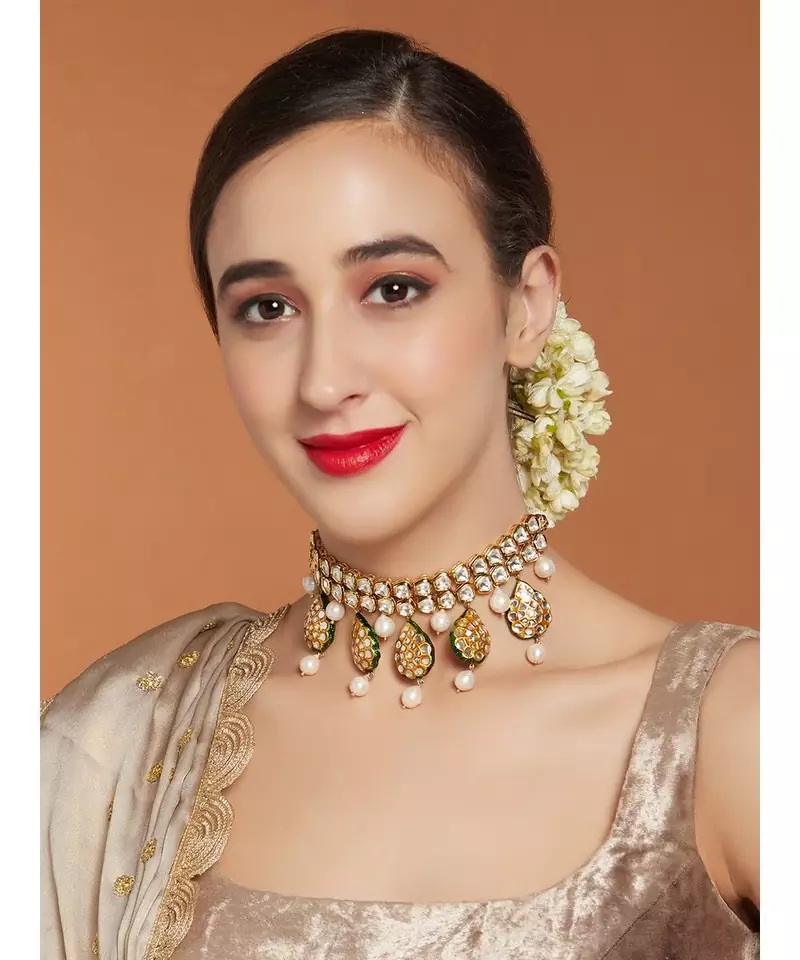 Meenakari Pan drop White and Gold Choker Necklace