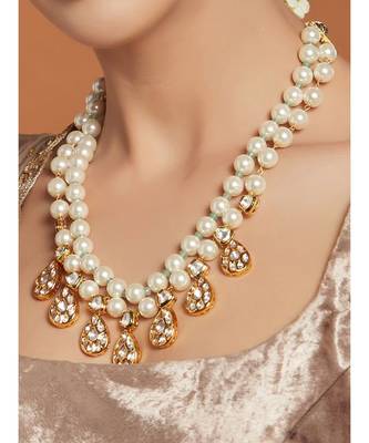 Tear Drop White and Gold Pearl Necklace 3