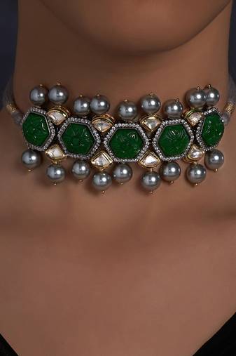 Green Carved Stones Neckalce on Grey Silk Thread