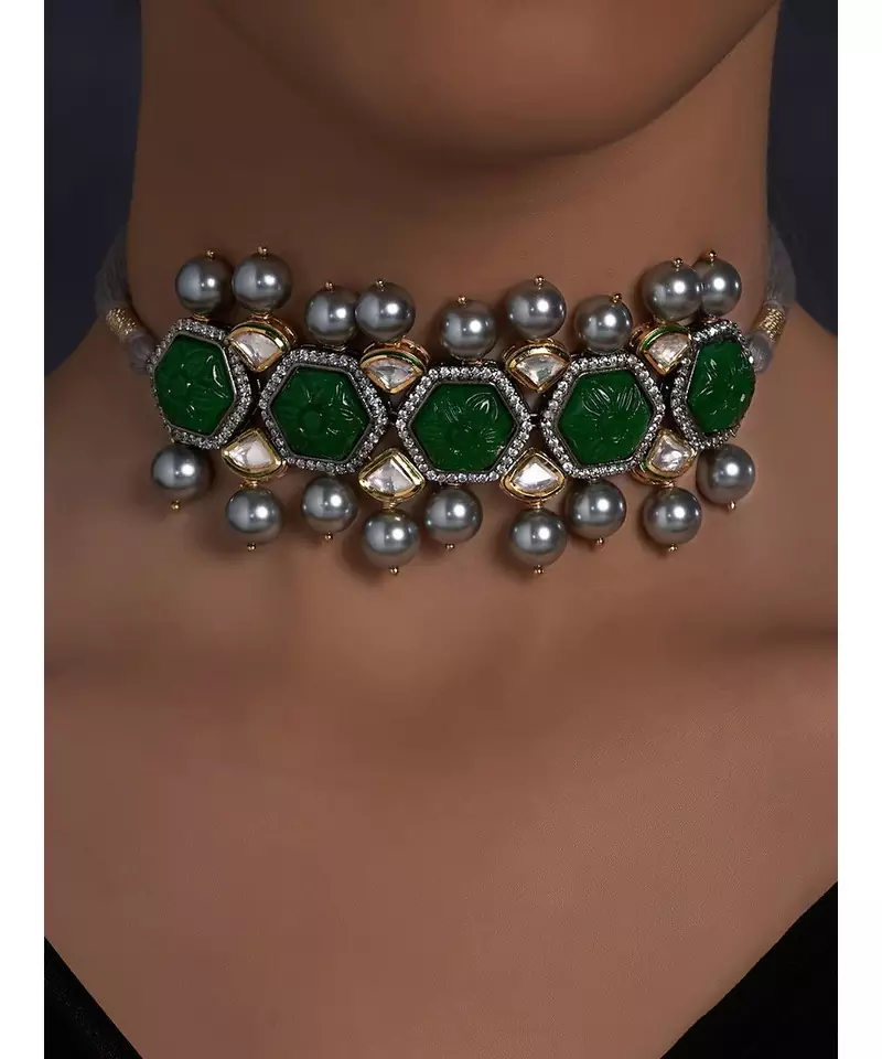 Green Carved Stones Neckalce on Grey Silk Thread
