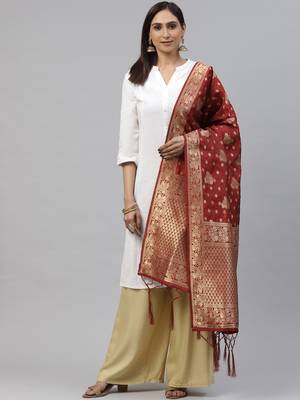 flaher Maroon  Golden Woven Design Banarasi Dupatta 1